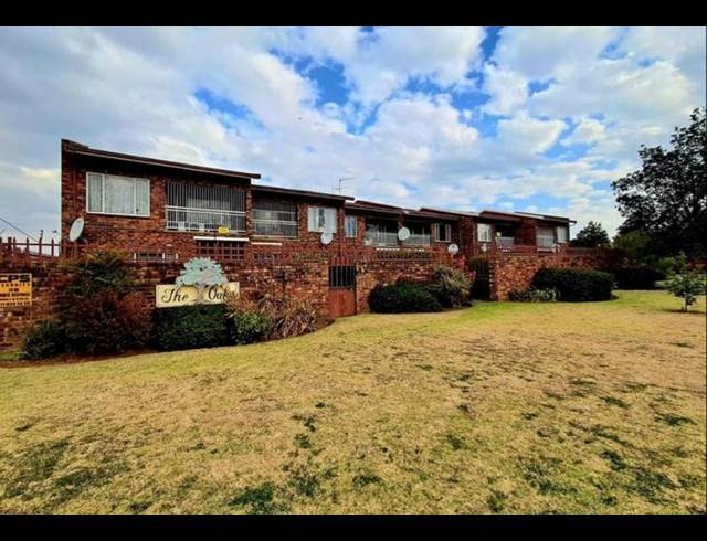 3 BEDROOM TOWNHOUSE FOR SALE IN BRACKENHURST